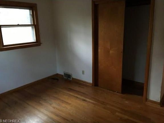 3rd image of 61 Ferncliff Ave