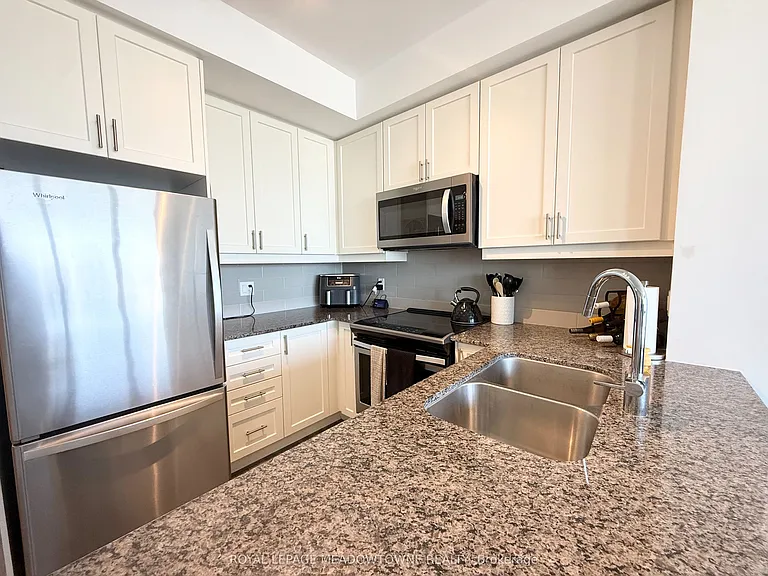 1050 Main St E #512 — Photo 5