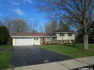 150 Kuhn Rd, Rochester, NY 14612