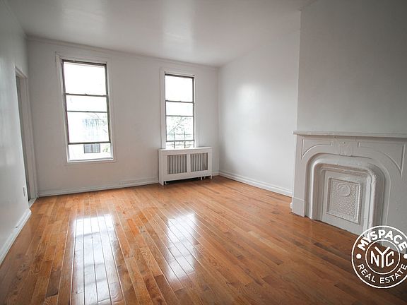 3rd image of 29 Park St #3
