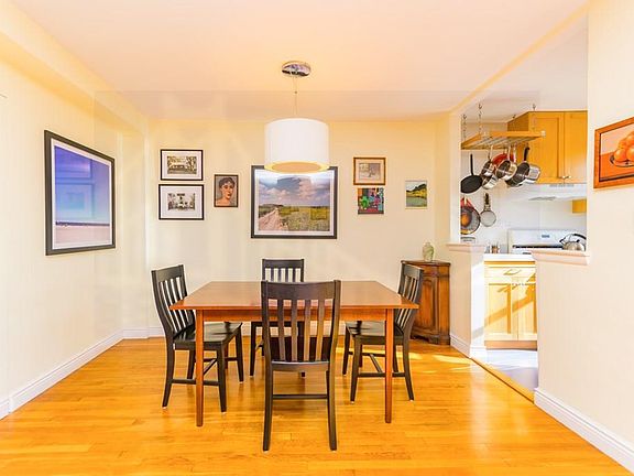 4th image of 2530 Independence Ave APT 3J