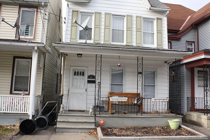 2nd image of 47 Bennett St