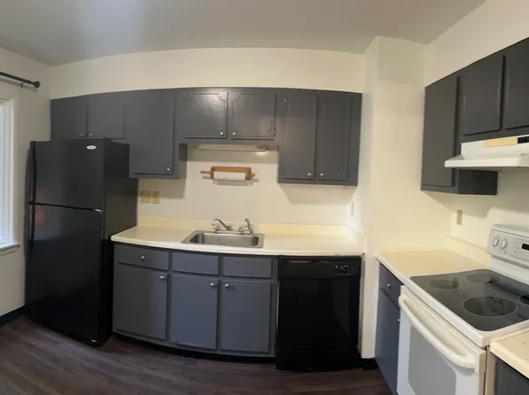 10 Aron Dr #2, Auburn, ME 04210