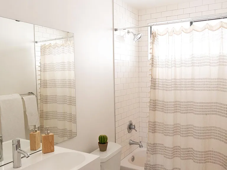 208 S Avenue 58 #3 — Photo 17