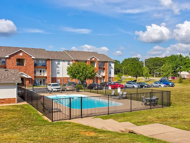 Southernwood Apartments — Photo 50