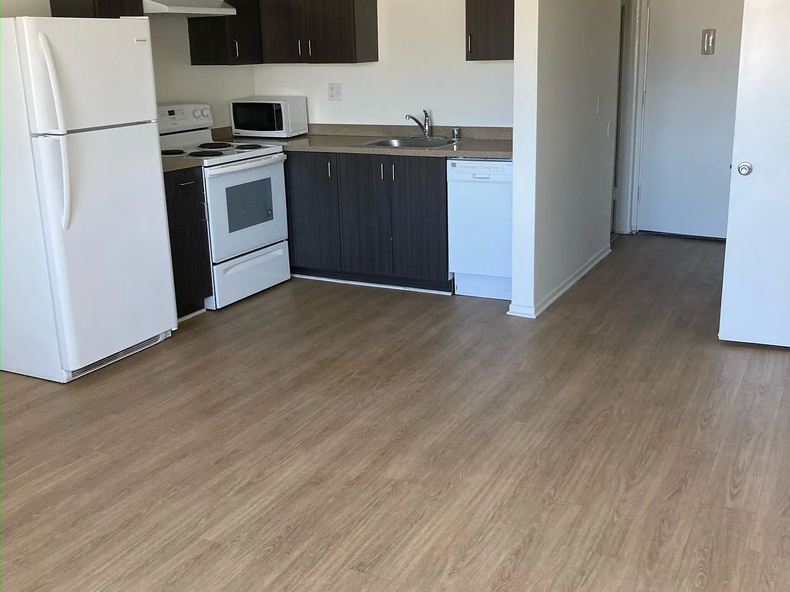 Mardette Apartments — Photo 2