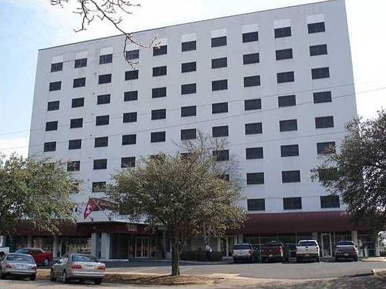1st image of 2209 9th St APT 901
