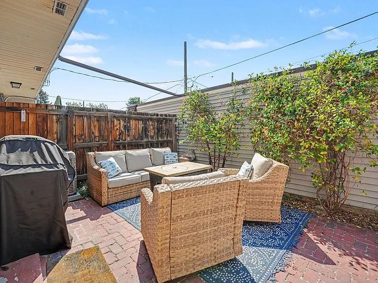 654 S Youngfield Ct — Photo 17