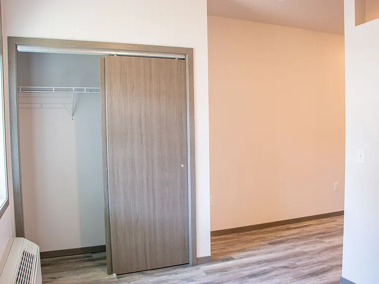 2448 Arthur St — Photo 9