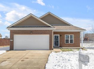 111 Paul Revere Dr, Georgetown, KY 40324