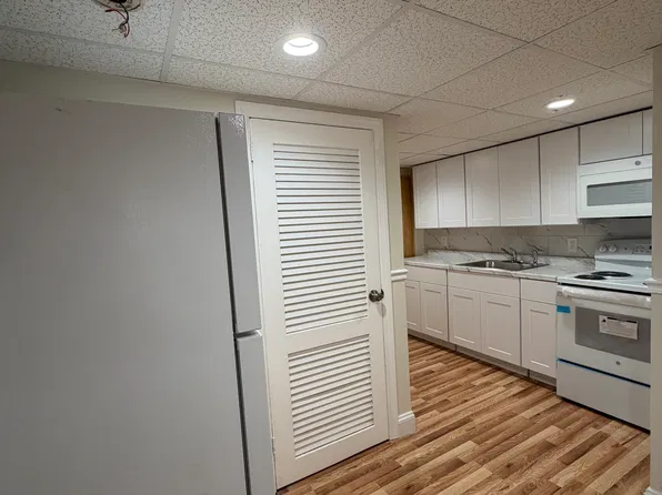 (undisclosed Address), East Meadow, NY 11554