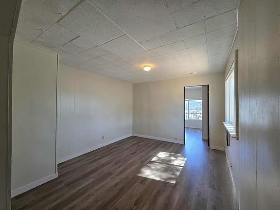 5th image of 330 Roosevelt Ave #2