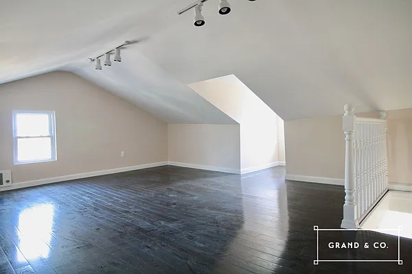 Rented by Grand & Co. | media 16