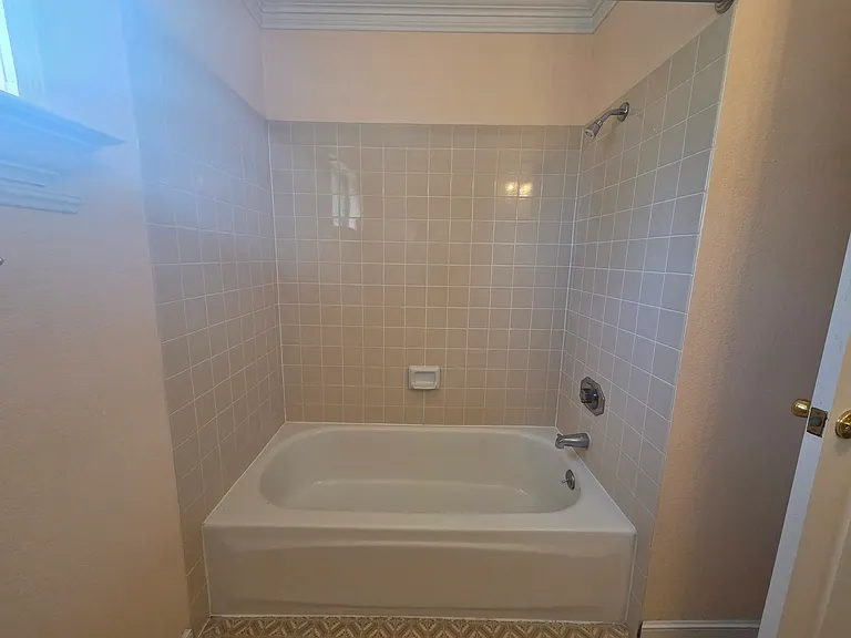 11732 Bloomington Way — Photo 17