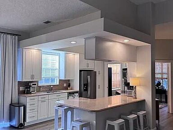 2nd image of 393 Kelsey Park Dr
