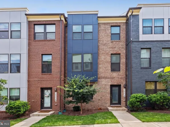 14176 Gypsum Loop, Chantilly, VA 20151