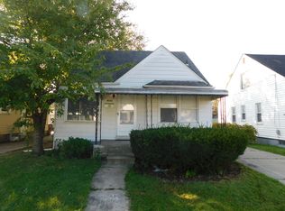 8222 Coolidge Ave, Center Line, MI 48015