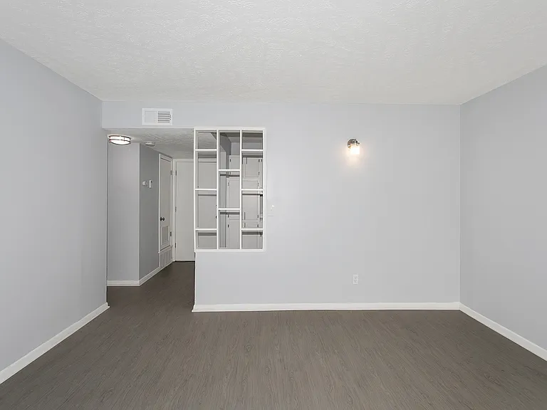 1733 W 24th St #22 — Photo 6