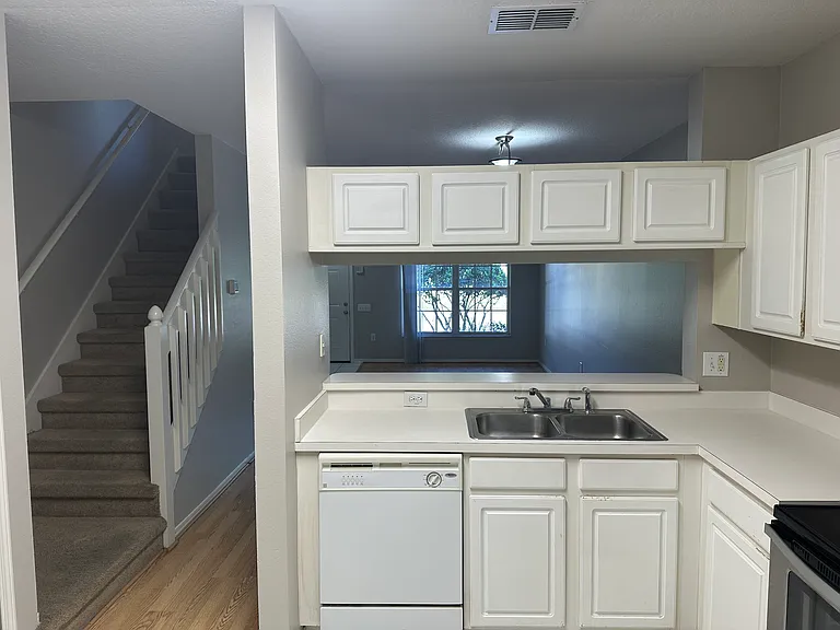 1239 Kennewick Ct — Photo 7