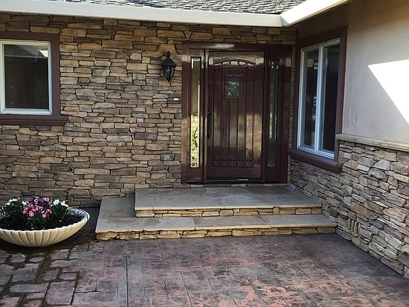 4th image of 1161 Old Oak Dr