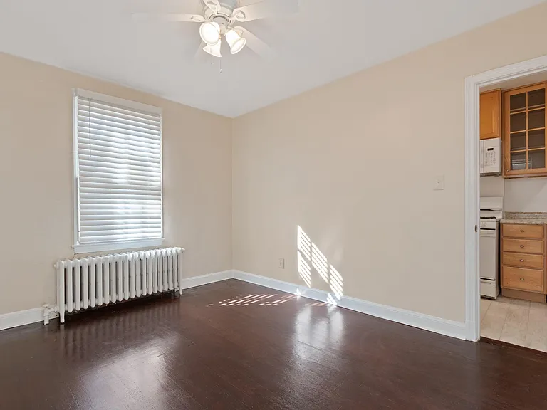 1631 E St SE #1 — Photo 24