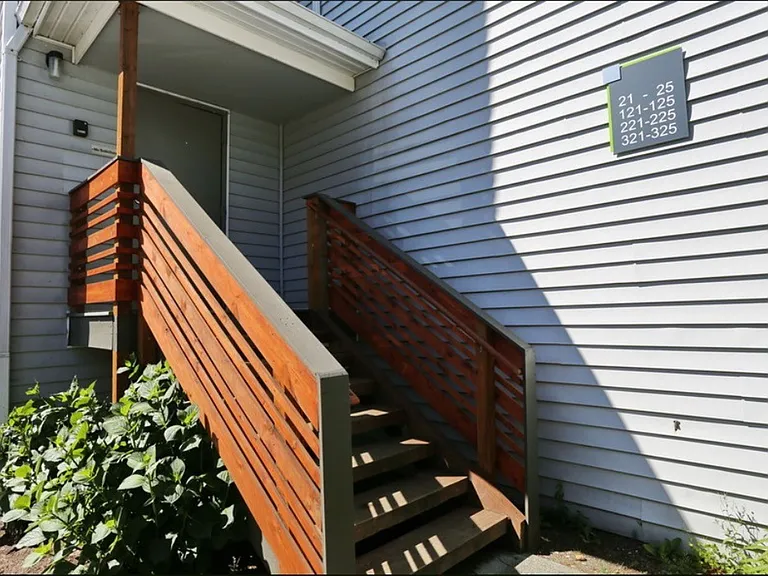 Evergreen on 47th — Photo 58