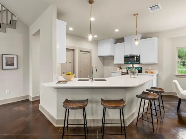 112 Twin Creek Cir, Dripping Springs, TX 78620