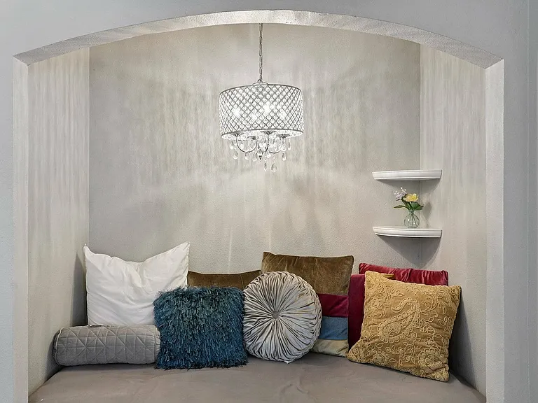 Stylish lounge seating designed for comfort and connection at Avonmora in Austin.