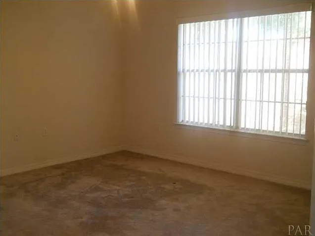 624 Eastwood Cir — Photo 9