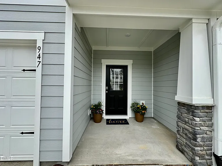 947 Kensley Grove Ln — Photo 3