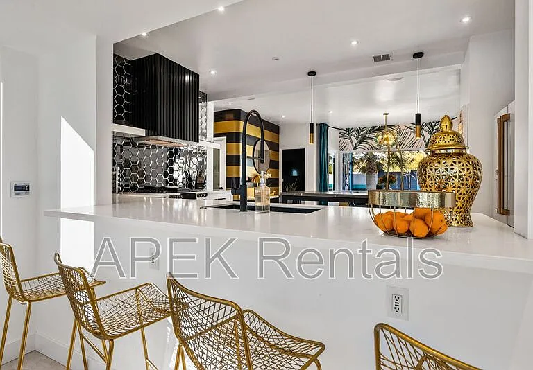 2325 N Girasol Ave — Photo 42
