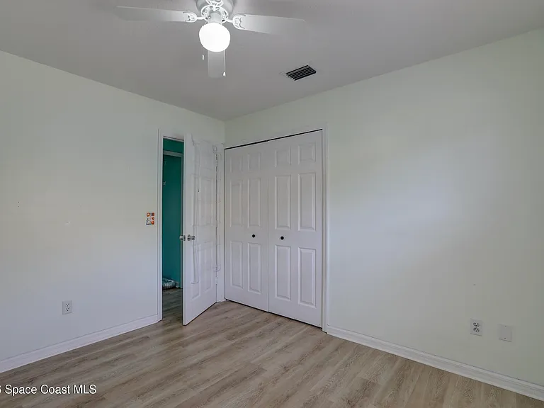 243 Dickens Ave — Photo 23