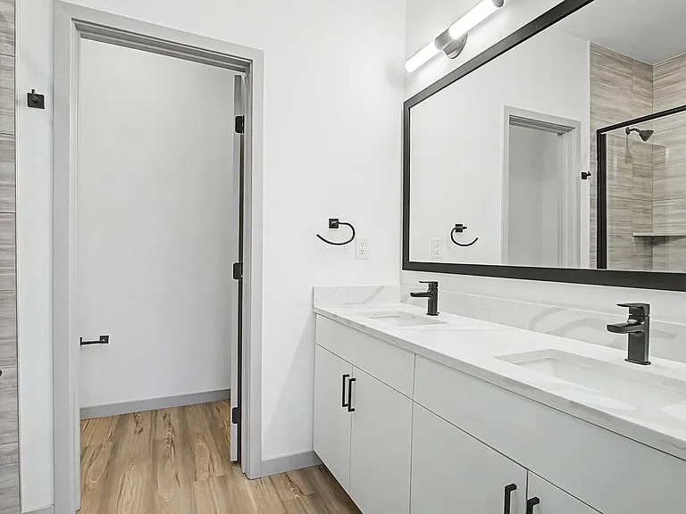 University Hills Townhomes — Photo 113