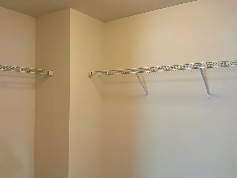 74 Parkside Dr — Photo 14