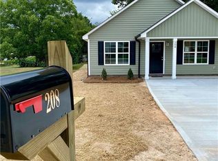 208 E Ridge Ave, Landis, NC 28088