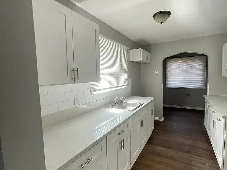 16219 Northlawn St — Photo 4