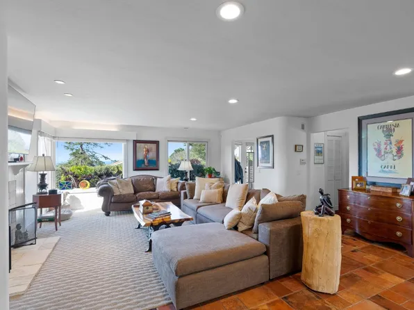 307 Stuart Ave, Pacific Grove, CA 93950