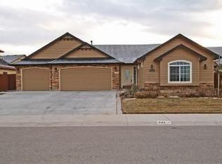 3512 N Leslie Way #M, Meridian, ID 83646