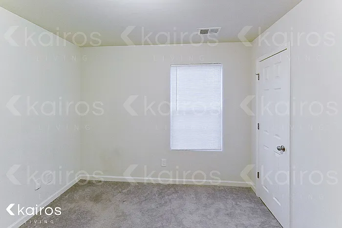 223 Long Island Dr — Photo 8