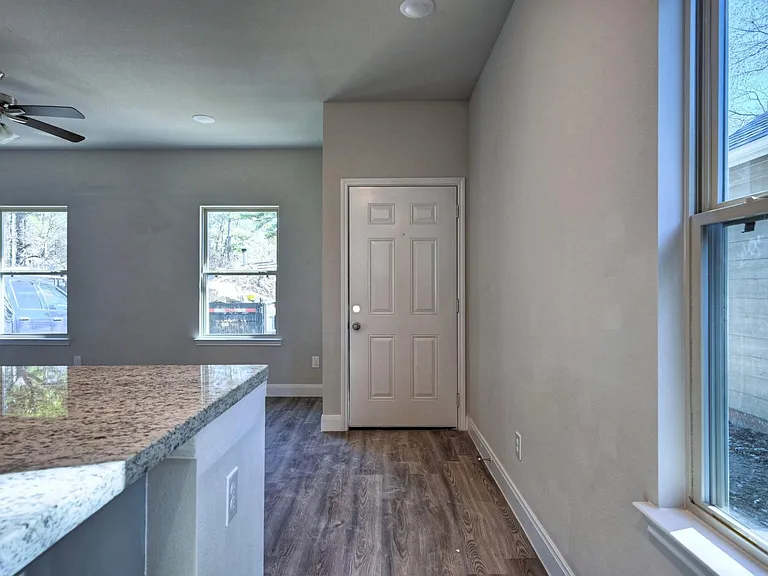 9173 Inwood — Photo 29