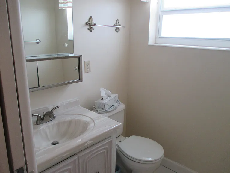 2715 Emory Dr E #C — Photo 12