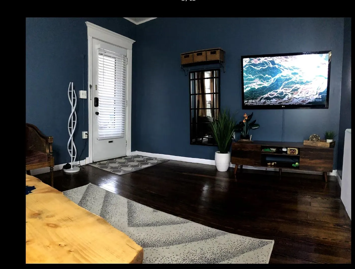 Beautifully renovated 3-bedroom, 2-full-bathroom historic home — Photo 3