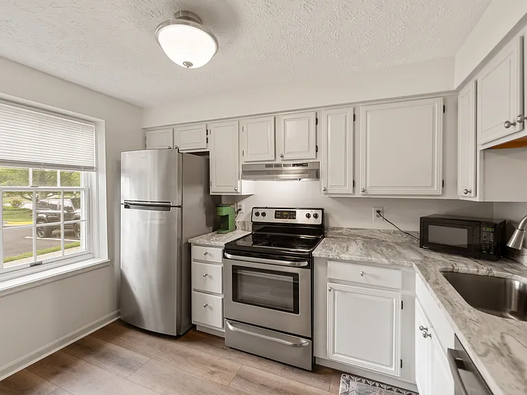 8550 Blue Rock Ln — Photo 3