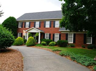 636 Doe Run Dr, Kernersville, NC 27284