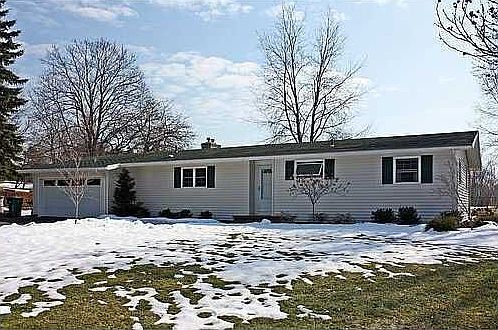 4th image of 16 Francis Dr