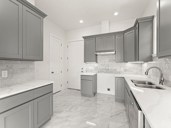 3rd image of 6808 Ralston St Unit B