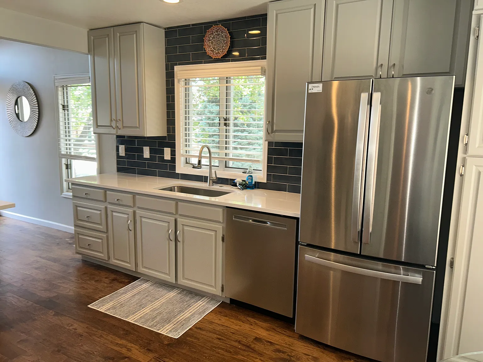 3 bed, 3.5 bath, 2400 sqft, $3,450 — Photo 3