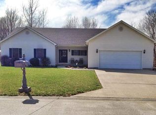 1614 Michael Ave, Mount Carmel, IL 62863