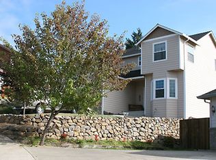 1230 E Pioneer Loop, La Center, WA 98629