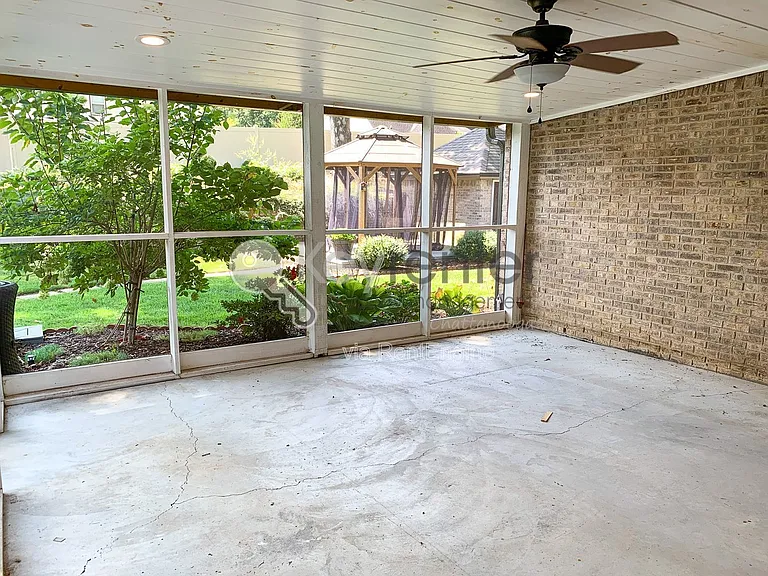 7716 Royal Harbour Cir — Photo 18